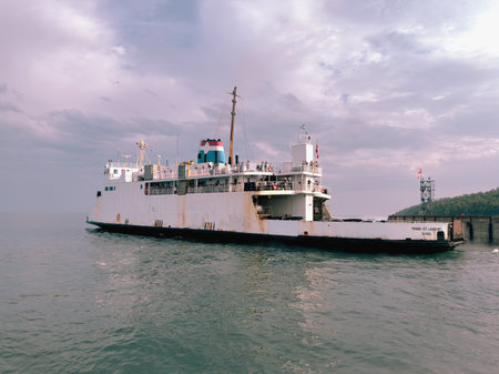 The RiviÃ¨re-du-LoupâSaint-SimÃ©on ferry service operates across the Saint Lawrence River in Charlevoix.のeditorial素材