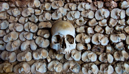 Wall of human bones in a chapel in Faro, Portugalの写真素材