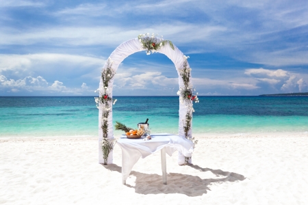 Beautiful wedding arch on tropical beach, nobody. Travel weddingの写真素材