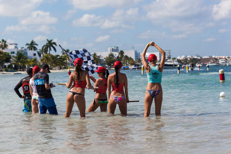 CANCUN, MEXICO - NOVEMBER 1, 2015: Marina Chac-Chi, 1st Carrera Nacional Jet Surf 2015, Grand Premium Jetsurf Mexico, Cancun, waiting riders for finishのeditorial素材