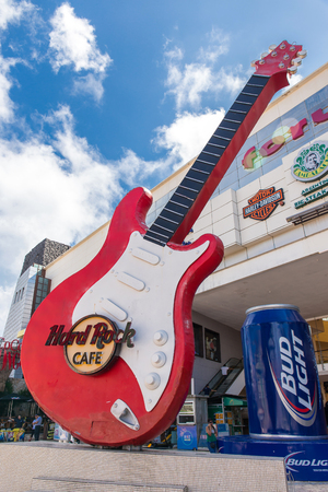 CANCUN, MEXICO - 29 October  2015:  The Forum by the sea plaza at Zone Hoteleraのeditorial素材