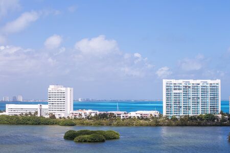 MEXICO, CANCUN -  6 MARCH 2015: Presidente Intercontinental Cancun Resortのeditorial素材