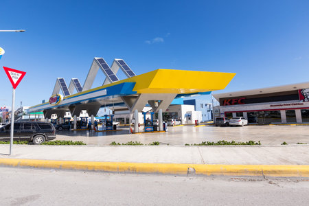 BAVARO, PUNTA CANA, DOMINICAN REPUBLIC - 19 JANUARY 2019: Sunix Petroleum gasoline stationのeditorial素材