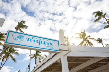 PUNTA CANA, DOMINICAN REPUBLIC - March 22, 2022: Entrance view with sign board to luxury residence Playa Turquesa in Bavaroのeditorial素材