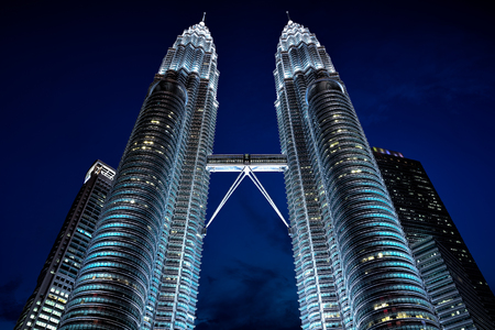 KUALA LUMPUR - FEB 22: The Petronas Twin Towers on February 22, 2016, in Kuala Lumpur, Malaysia were the world's tallest buildings from 1998 to 2004.のeditorial素材