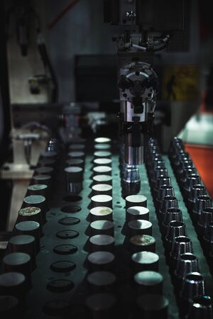 operator inspection dimension of high precision cnc turning parts turning parts