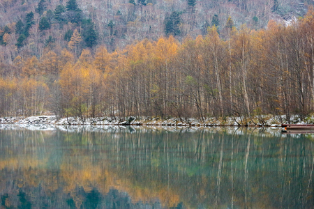 Natural autumn season change forest and lake at KAMIKOCHI NAGANO JAPAN.の写真素材