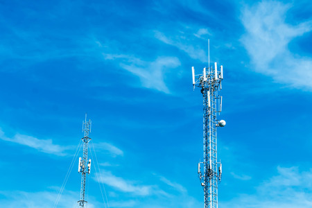 upward of Communication Radio antenna Tower , microwave antenna tower on blue sky backgroundの写真素材