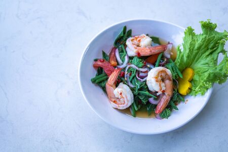 Spicy shrimp salad with vegetablesの写真素材
