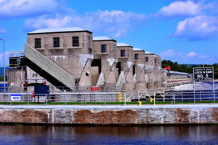 Stately Lock & Dam #5 on the Mississippi Riverの写真素材