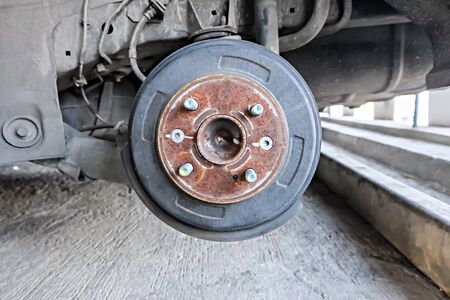 drum brake assembly, changing tire.の写真素材