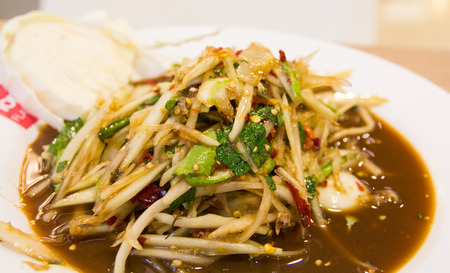 thai papaya salad som tumの写真素材