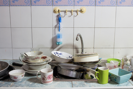 Dirty sink The dishes are not cleanの写真素材
