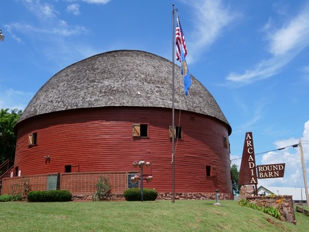 The famous Round Barn in Arcadia, one of America's unique landmarks built in 1989and is listed in the National Register of Historic Places.のeditorial素材