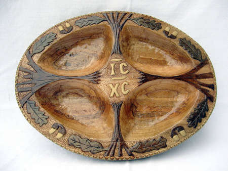 Decorative wooden bowl,ORNAMENT SCULPTURE IN PAINTED WOODの写真素材