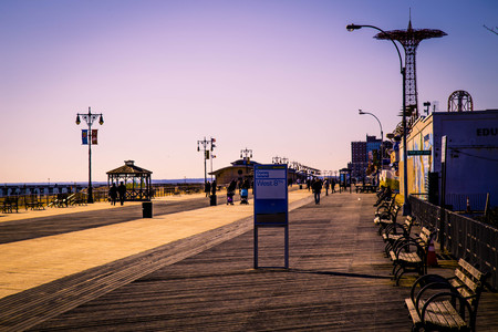 The boardwalk at Coney Island on a winter dayのeditorial素材