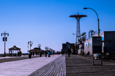 The boardwalk at Coney Island on a winter dayのeditorial素材