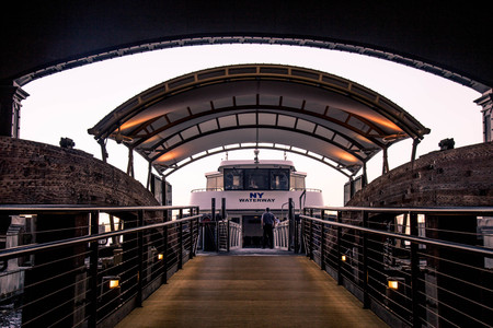 The ferry dock at Hoboken Train Stationのeditorial素材
