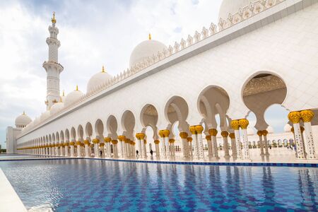 Sheikh Zayed Grand Mosque in Abu Dhabi, United Arab Emiratesのeditorial素材