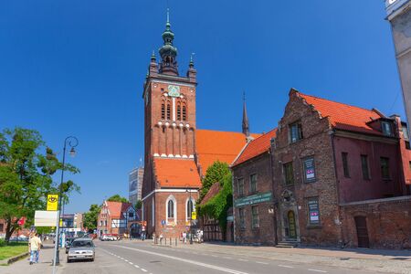 People on the streets of the old town in Gdansk, Polandのeditorial素材
