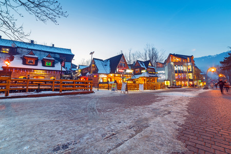 Famous Krupowki street in Zakopane at winter timeのeditorial素材