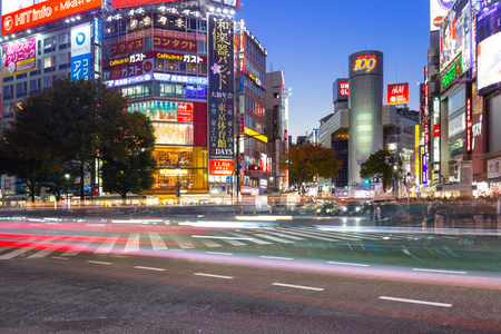 TOKYO, JAPAN - NOVEMBER 12, 2016: Shibuya scramble crossing in Tokyo at night, Japan. Shibuya Crossing is one of the busiest crosswalks in the world.のeditorial素材