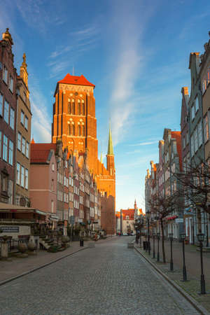 Gdansk, Poland - March 19, 2020: Nobody on the street in old town of Gdansk during a coronavirus epidemic at sunset.のeditorial素材