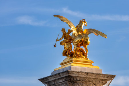 Architectural details of the Pont Alexandre III bridge over the Seine river, Paris. Franceのeditorial素材
