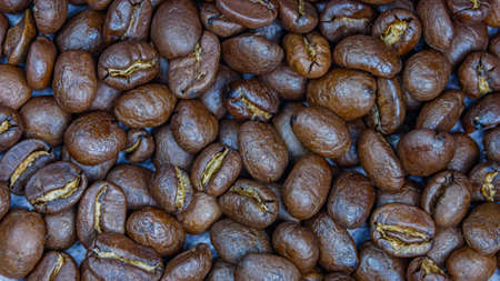 Roasted coffee beans backgroundの写真素材