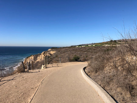 Hiking trail along the Pacific Ocean coast in San Diego, California.の写真素材