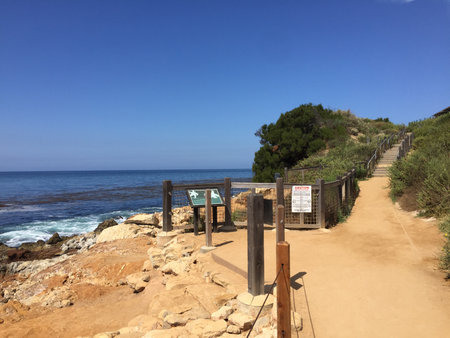 The path to the beach In Rancho Palos Verdes CAの写真素材