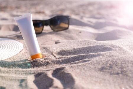 woman sunscreen beach summer sun protection.の写真素材