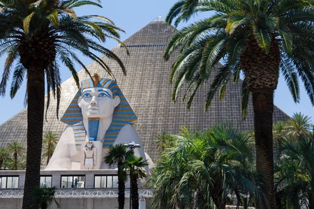 LAS VEGAS, USA - CIRCA 2012: The Sphinx and Pyramid at the Egyptian themed Luxor Hotel and Casinoのeditorial素材