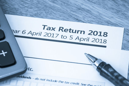 UK HMRC self assessment income tax return form 2018の写真素材