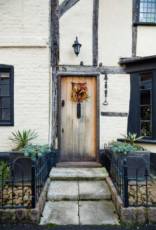 WINSLOW, UK - December 29, 2019. UK heritage house or cottage at Christmas in winterのeditorial素材