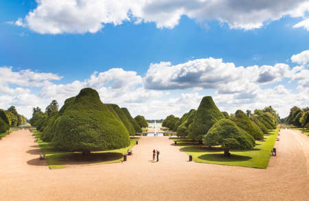 LONDON, UK - July 22, 2011. Tourists visiting the Great Fountain Garden at Hampton Court Palace Gardensのeditorial素材