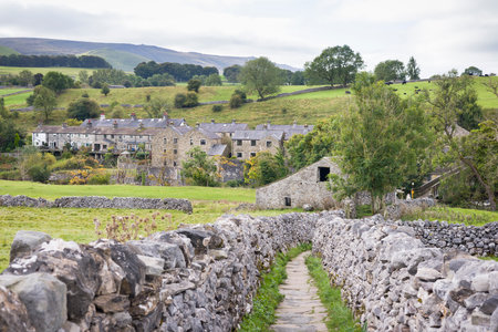 Dry stone walls at Sedber Lane, Grassington. Wharfedale landscape, Yorkshire Dales, UK