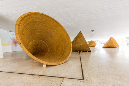 CURITIBA, PARANA/BRAZIL - DECEMBER 28 2016: Exhibition at Oscar Niemeyer Museumのeditorial素材