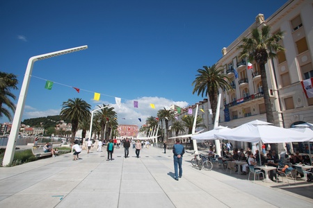 SPLIT, CROATIA - MAY 9: Newly renovated seafront walkway on May 9, 2010 in Split, Croatia. Split\'s the second-largest urban centre.のeditorial素材
