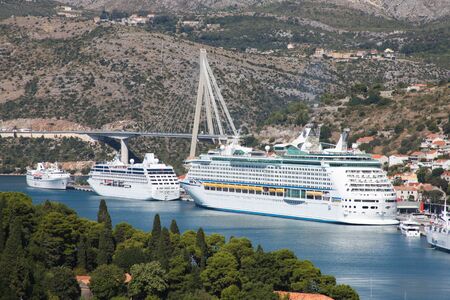 DUBROVNIK - SEPTEMBER 28:  Harbour with cruiser ships on September 28, 2011 in Dubrovnik, Croatia. Up to half a dozen cruisers arrive daily.のeditorial素材