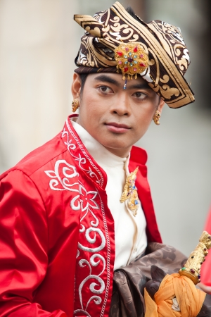 BALI - JANUARY 29. Performers enacting wedding scene in preparation for religious ceremony on January 29, 2012 in Bali, Indonesia. Most Balinese get married in their early 20s.のeditorial素材