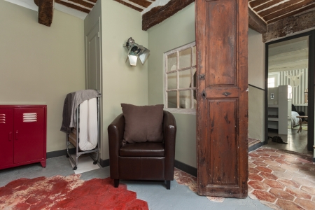 House interior equipped with decorative vintage furnitureのeditorial素材