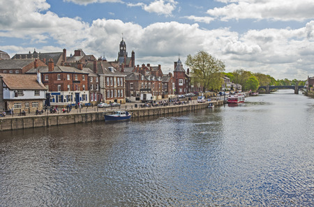 View down large river ouse running through center of York in Englandのeditorial素材