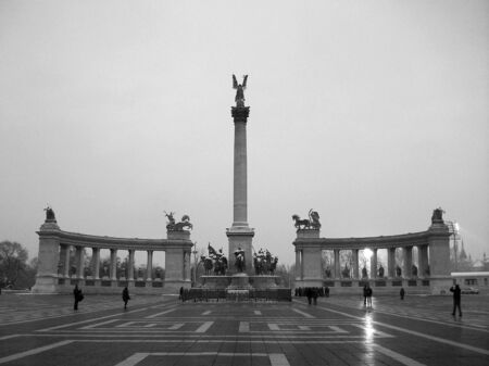 heroes square , in Budapest  Winter shotのeditorial素材