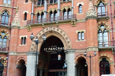 ST PANCRAS LONDON  26 April 2015: Front of St Pancras Hotel  Londonのeditorial素材