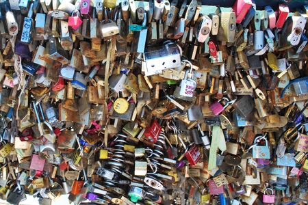 PARIS FRANCE 6 JUNE 2015: Padlocks locked onto bridge over seineのeditorial素材