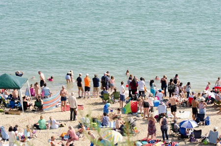 Clacton  Essex United Kingdom  -25 August  2017: Large crowd on Clacton Beach  for annual airshowのeditorial素材
