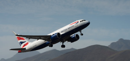 Tenerife, Spain January 27 st, 2024 Airbus A320-251N British Airways Airlines flies in the blue sky. Takeoff at Tenerife Airportのeditorial素材