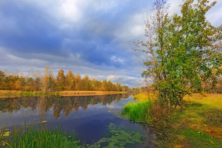 Nice autumn scene on river

の写真素材