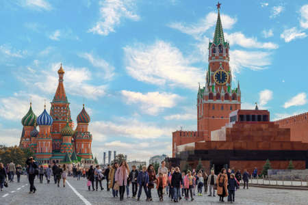 MOSCOW, RUSSIA - NOVEMBER 18, 2020: Red square, view of St. Basil's Cathedral. lot of people walking around without face masksのeditorial素材
